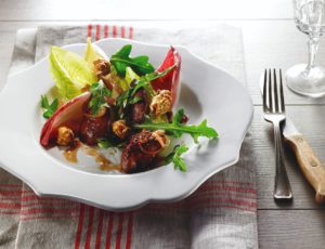 Recette — Salade tiède de foies de poulet à l’érable