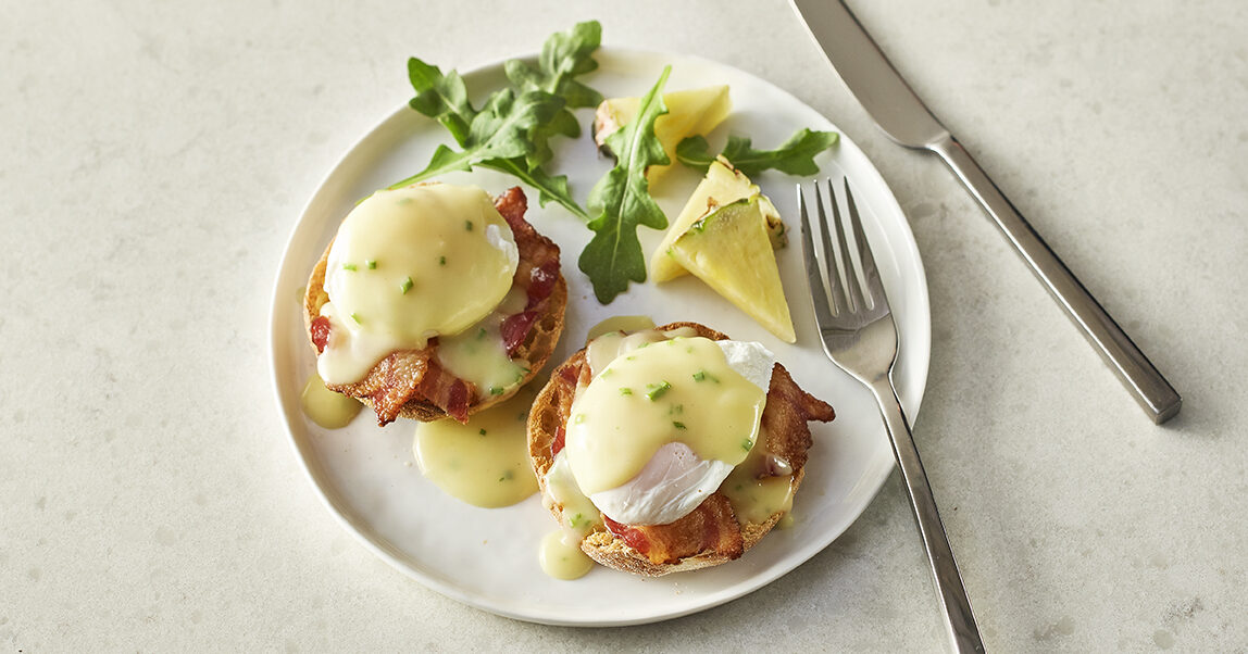 Maple Eggs Benedict with Bacon | Maple from Canada